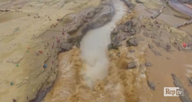 Kinë, droni filmon spektaklin e ujëvarës së Hukou (Video)