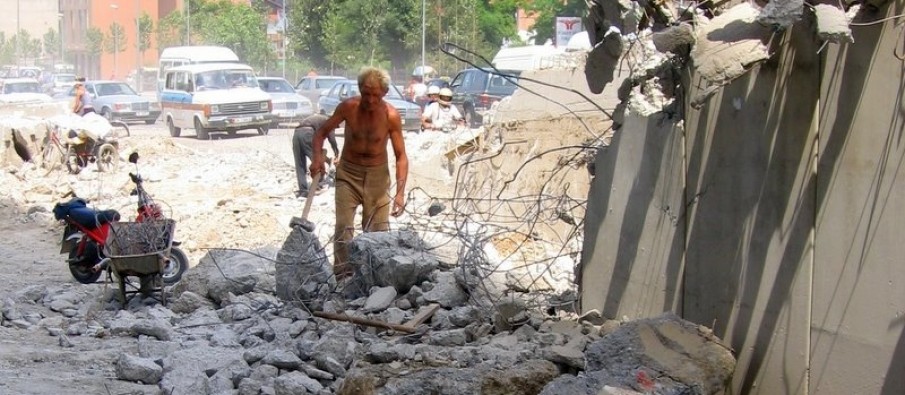 Berisha dhe Basha 5 milion euro dëm me qëllim te mbikalimi i Zogut të Zi! Përse nuk janë në burg?! Berisha dhe Basha 5 milion euro dëm me qëllim te mbikalimi i Zogut të Zi! Përse nuk janë në burg?!