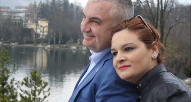 Kreshnik Spahiu shkatërron argumentat “ligjor” të Metës: Presidenti ligjërisht në konflikt interesi, sepse ka grua shefen e opozitēs!