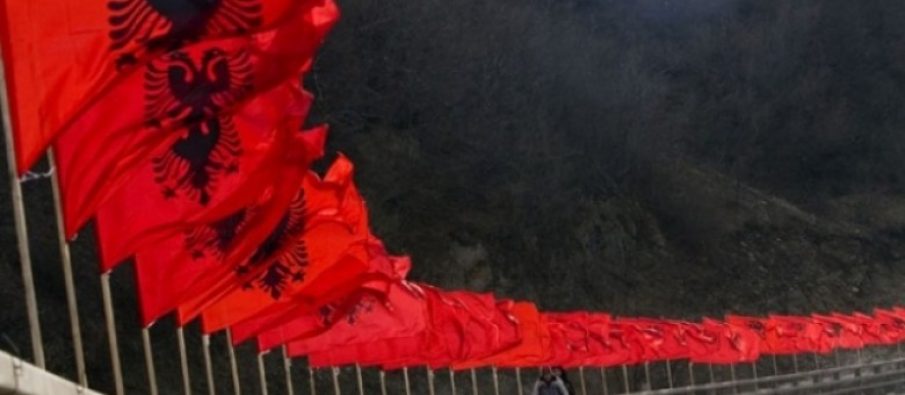 Shqiptar apo jo? Replikë me një gazetar që përbalt kombin e vet Shqiptar apo jo? Replikë me një gazetar që përbalt kombin e vet