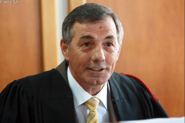 Tom Ndreca, i “shpërblyer” nga Berisha se i dha bashkinë Bashës, në sitën e vetingut Tom Ndreca, i “shpërblyer” nga Berisha se i dha bashkinë Bashës, në sitën e vetingut