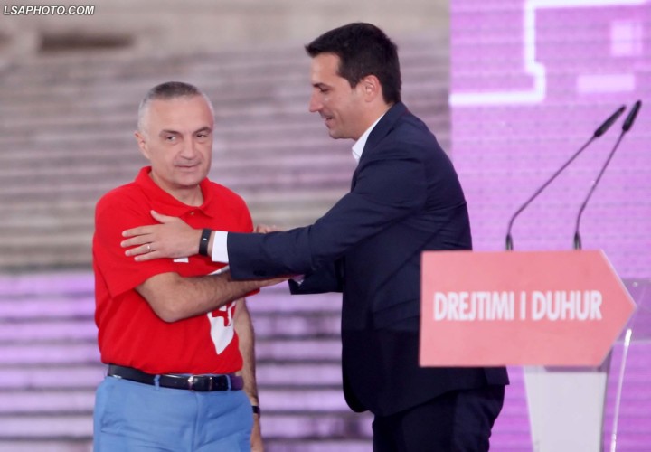 Veliaj “thumbon” Metën: I tremben zhvillimit dhe gjërave të reja. Në shtator rivotohet!