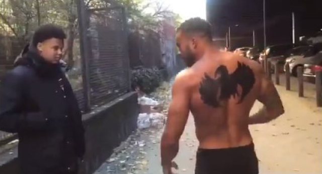 Video ”Ta q***a nanen” bëhet virale! Gjermanët tallen keq me shqiptarët (Video) Video ”Ta q***a nanen” bëhet virale! Gjermanët tallen keq me shqiptarët (Video)