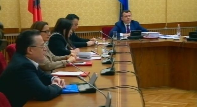 Histori dështimi me komisionet hetimore, askush nuk doli para drejtësisë! Histori dështimi me komisionet hetimore, askush nuk doli para drejtësisë!