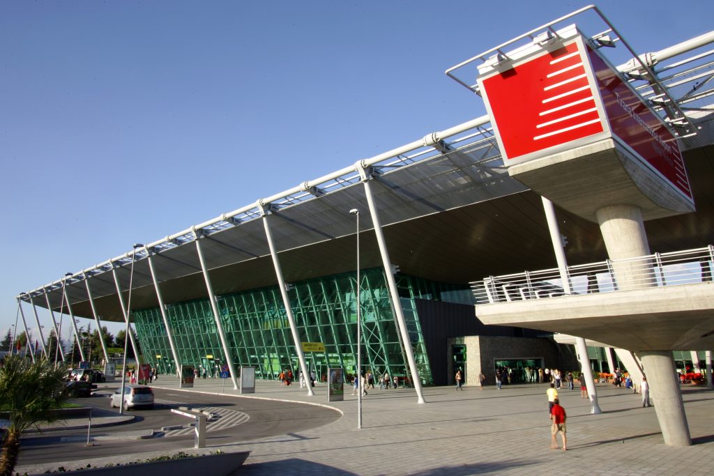 Tiranë-Dortmund, në tetor “Wizz Air” fillon operimin e destinacionit të ri Tiranë-Dortmund, në tetor “Wizz Air” fillon operimin e destinacionit të ri