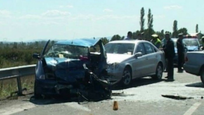 Detaje nga aksidenti/ Parakalimi i gabuar i “Audit” i mori jetën 27-vjeçares 7 muajshe shtatzënë Detaje nga aksidenti/ Parakalimi i gabuar i “Audit” i mori jetën 27-vjeçares 7 muajshe shtatzënë