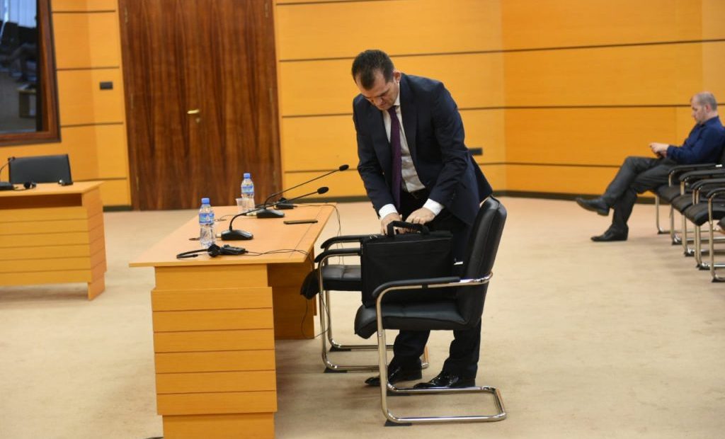 Ditë pozitive për vetingun, konfirmohen në detyrë 4 gjyqtarë dhe prokurorë, ja 10 emrat e fundit që dalin para KPK brenda gushtit Ditë pozitive për vetingun, konfirmohen në detyrë 4 gjyqtarë dhe prokurorë, ja 10 emrat e fundit që dalin para KPK brenda gushtit