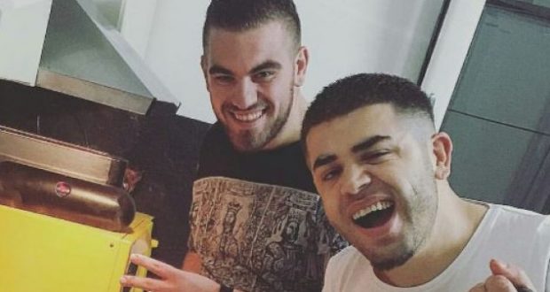 Çudit Noizy, si Zuckerbergu: Pasuri në banka dhe miliona fitimet javore (Video) Çudit Noizy, si Zuckerbergu: Pasuri në banka dhe miliona fitimet javore (Video)