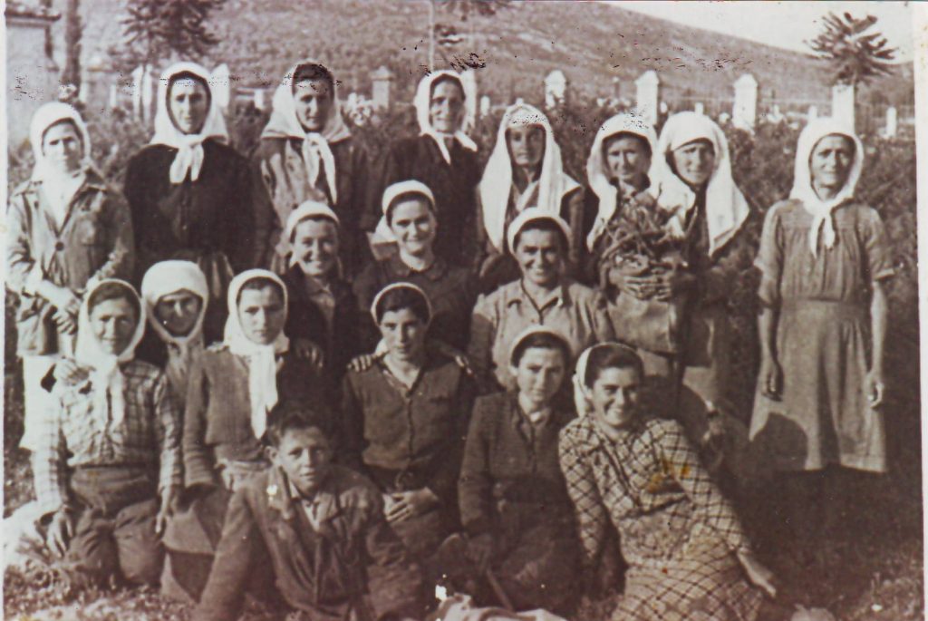 Fotot e rralla: Fundi i dhimbshëm i 50 grave të pasura të Elbasanit në diktaturë!