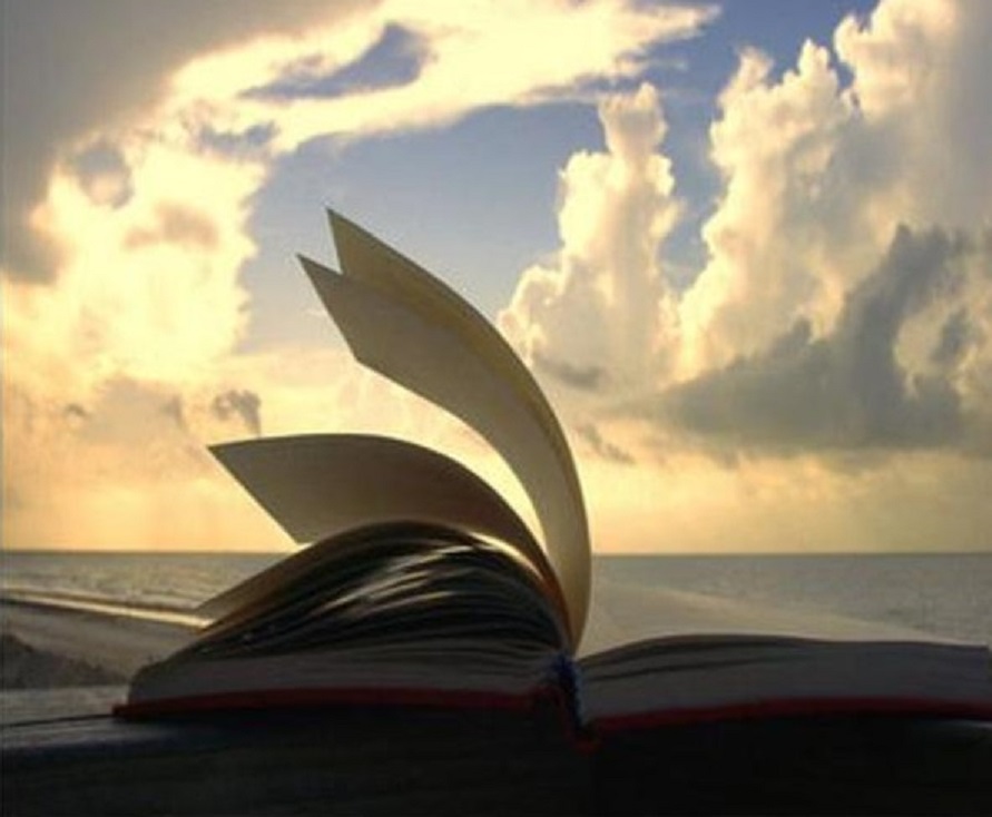 Dy libra të botuar dhe dy të tjerë në proces, një udhë e frytshme krijimtarie e Uarda Vatocit Dy libra të botuar dhe dy të tjerë në proces, një udhë e frytshme krijimtarie e Uarda Vatocit