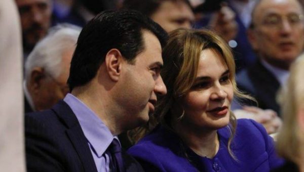 Zgjedhjet vendore, demokratët dalin kundër koalicionit me LSI-në: PD e bën vetëm opozitën, Monika lë të hapur derën e bashkëpunimit Zgjedhjet vendore, demokratët dalin kundër koalicionit me LSI-në: PD e bën vetëm opozitën, Monika lë të hapur derën e bashkëpunimit