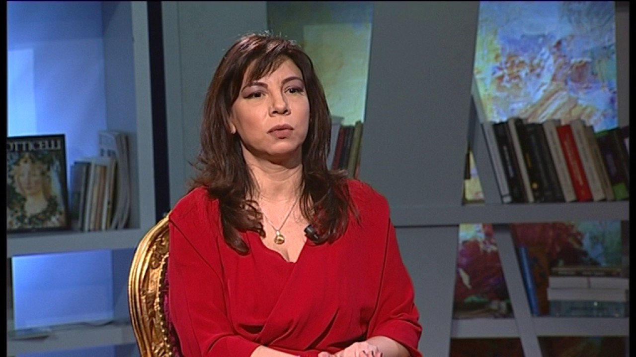 Biznesmeni kërcënon me jetë Rudina Xhungën: Më ka dënuar me vdekje, i ka paratë të çojë një njeri të më shtypë në vijat e bardha Biznesmeni kërcënon me jetë Rudina Xhungën: Më ka dënuar me vdekje, i ka paratë të çojë një njeri të më shtypë në vijat e bardha