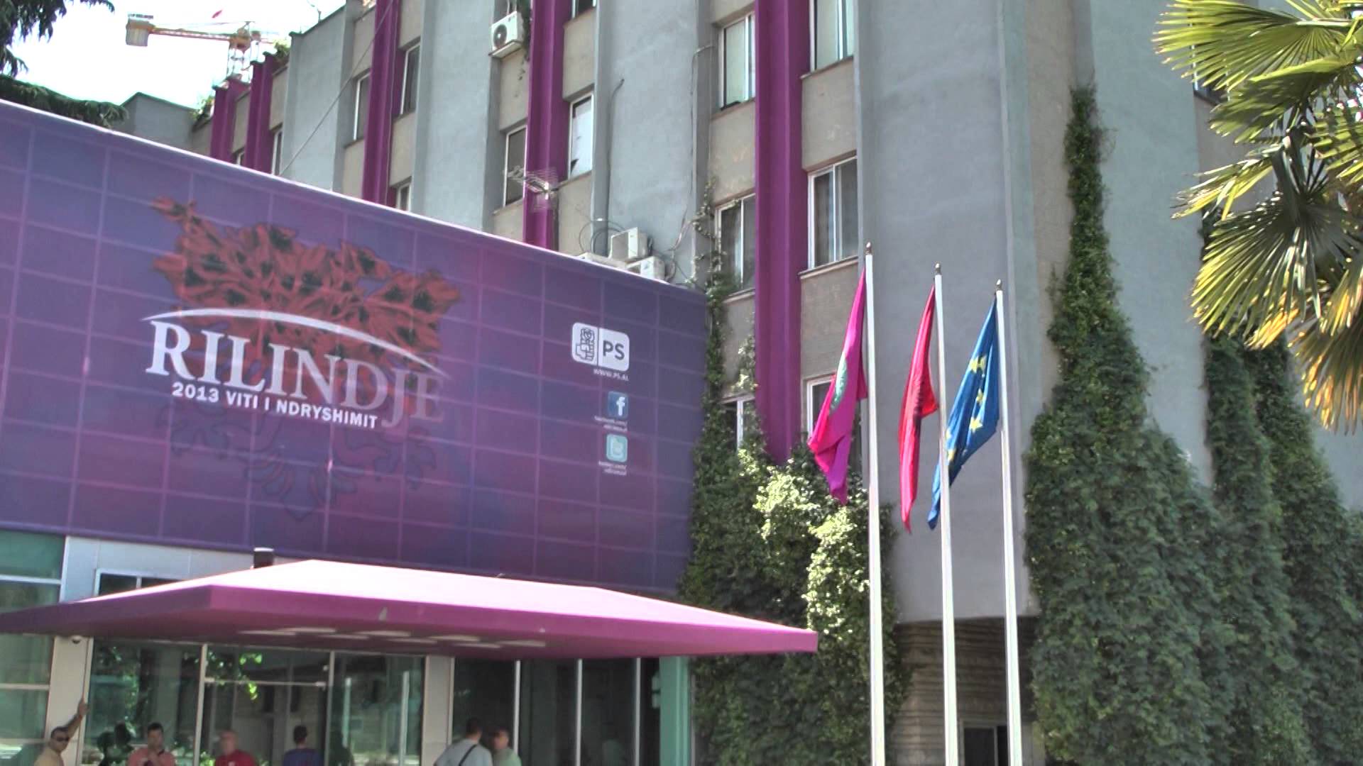 3 deputetët e PS-së blejnë makina luksoze me vlerë 13 mijë-30 mijë euro, Shalsi e Beqaj miliona lekë nga qeratë 3 deputetët e PS-së blejnë makina luksoze me vlerë 13 mijë-30 mijë euro, Shalsi e Beqaj miliona lekë nga qeratë