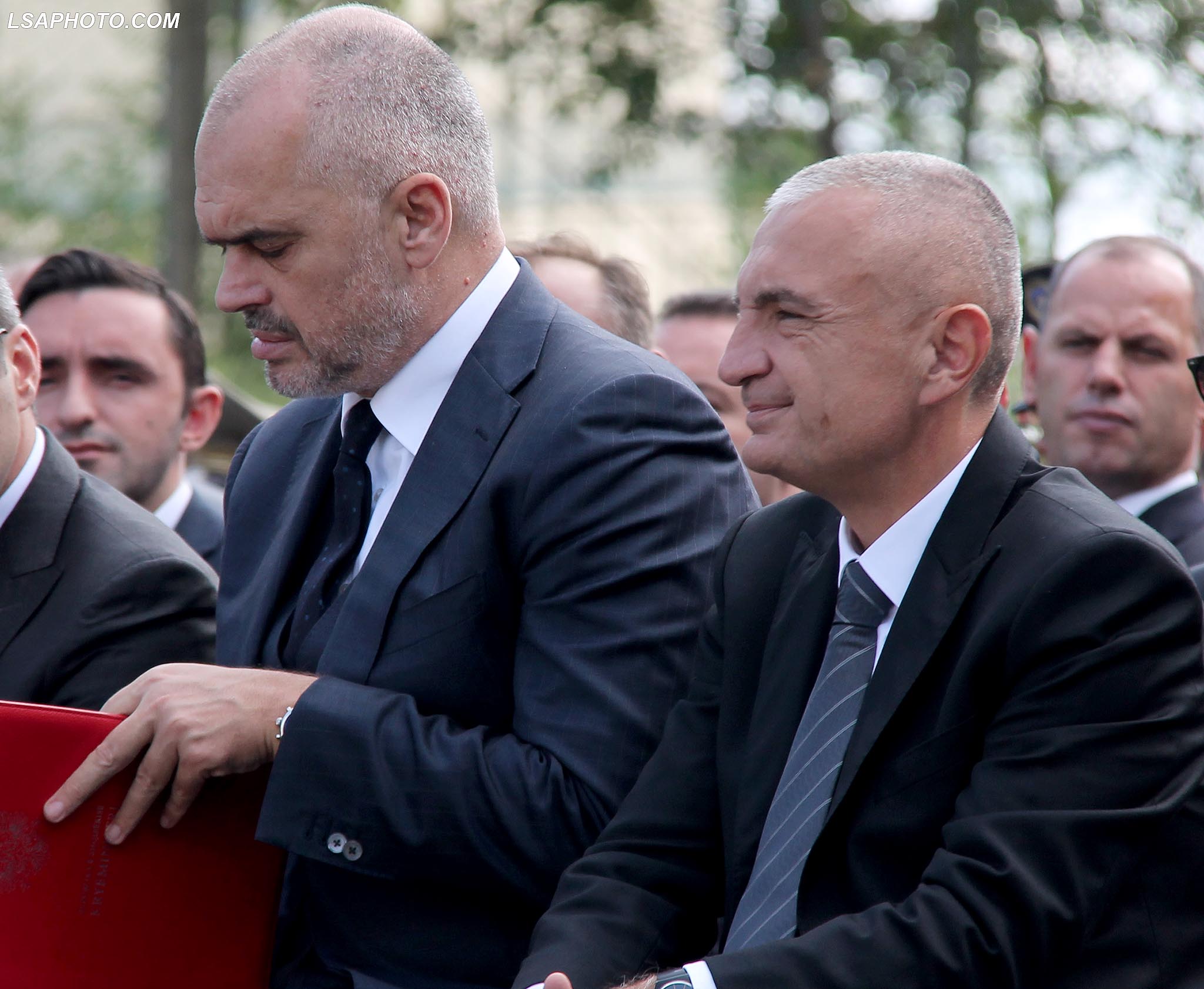 Rama vendos sërish në provë Metën, qeveria i kërkon KLD të hetojë gjyqtaren e Vlorës, anëtarët në panik nga vetingu Rama vendos sërish në provë Metën, qeveria i kërkon KLD të hetojë gjyqtaren e Vlorës, anëtarët në panik nga vetingu