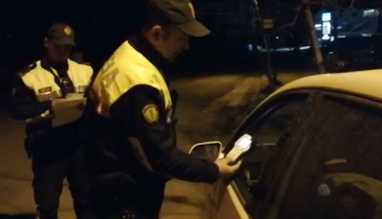 Policia Rrugore “bën namin”, arreston 7 shoferë dhe 900 të tjerë i gjobit Policia Rrugore “bën namin”, arreston 7 shoferë dhe 900 të tjerë i gjobit