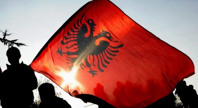 Lufta e madhe që ka frikësuar autoritetet holandeze, shqiptarët kundër “Mocro Mafia” Lufta e madhe që ka frikësuar autoritetet holandeze, shqiptarët kundër “Mocro Mafia”