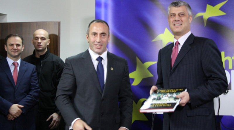 Shqiptarët që nuk merren vesh shqip! Thaçi i përgjigjet Haradinajt: Nuk do të ketë ndarje kufijsh, por korrigjim Shqiptarët që nuk merren vesh shqip! Thaçi i përgjigjet Haradinajt: Nuk do të ketë ndarje kufijsh, por korrigjim