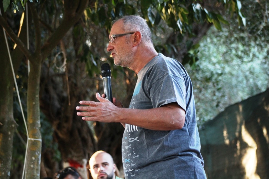 Ja çfarë do t’i bëjë Vasali Ramës nëse ai miraton shembjen e Teatrit dhe i jep një “shuplakë” Metës! Ja çfarë do t’i bëjë Vasali Ramës nëse ai miraton shembjen e Teatrit dhe i jep një “shuplakë” Metës!