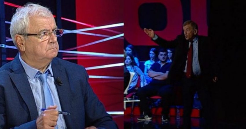 Spartak Ngjela dhe Kocaqi “i mbathën këmbët”, Panajot Barka shpëthen në median greke kundër shqiptarëve Spartak Ngjela dhe Kocaqi “i mbathën këmbët”, Panajot Barka shpëthen në median greke kundër shqiptarëve