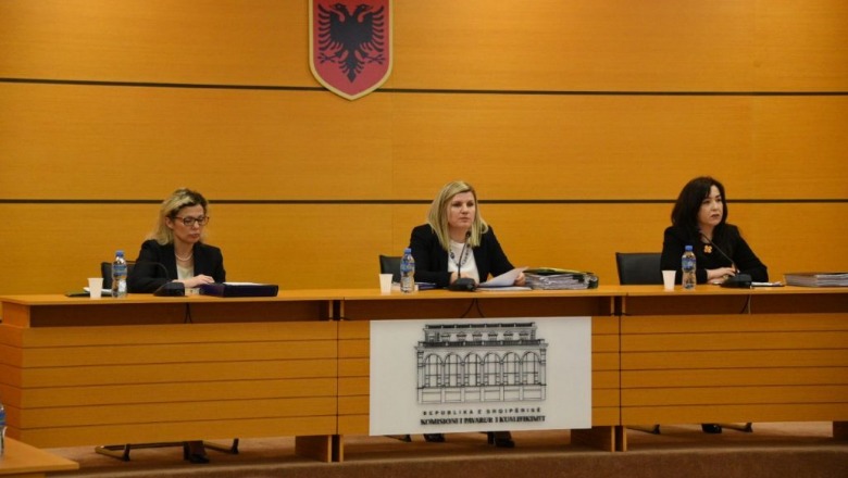 Surprizat e Vetingut/Gjyqtarëve u llogariten darkat, saunat dhe mbushja e dhëmbëve Surprizat e Vetingut/Gjyqtarëve u llogariten darkat, saunat dhe mbushja e dhëmbëve