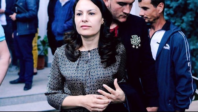 “Deputete aksidentale”! Elena Xhina e PDIU “hakmerret” ndaj Shpëtim Idrizit dhe ka një parlajmërim për të “Deputete aksidentale”! Elena Xhina e PDIU “hakmerret” ndaj Shpëtim Idrizit dhe ka një parlajmërim për të