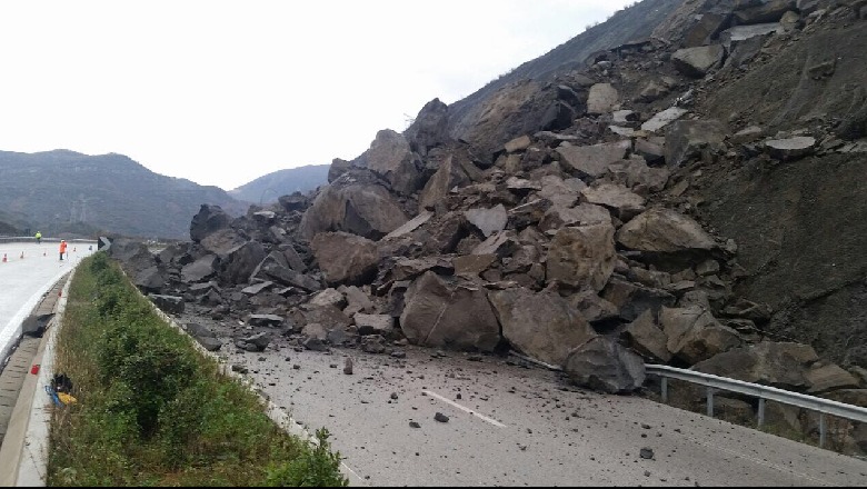 Infrastuktura rrugore/ Rizgjohen projektet, gati puna për Tiranë-Elbasan dhe Kardhiq-Delvinë Infrastuktura rrugore/ Rizgjohen projektet, gati puna për Tiranë-Elbasan dhe Kardhiq-Delvinë