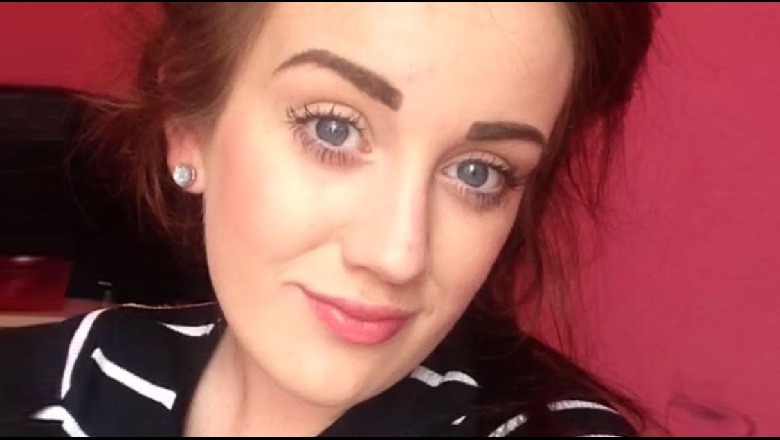 Gezuar kazan! Fake News e mediat gjiriz PD: Fotoja e rreme e Xhisiela Malokut i bëri “çorap” zëdhënsat Gezuar kazan! Fake News e mediat gjiriz PD: Fotoja e rreme e Xhisiela Malokut i bëri “çorap” zëdhënsat