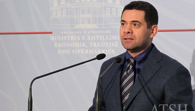 Ahmetaj i përgjigjet Partisë Demokratike: Asnjë kosto shtesë për biznesin Ahmetaj i përgjigjet Partisë Demokratike: Asnjë kosto shtesë për biznesin