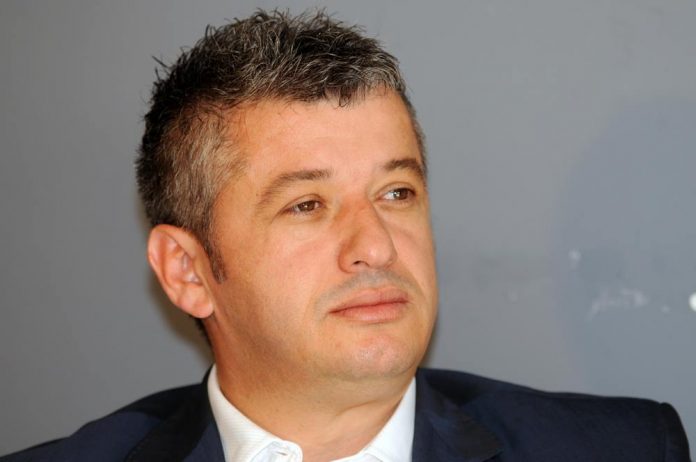 Nga Alfred Peza: Mes dialogut qytetar dhe monologut opozitar! Nga Alfred Peza: Mes dialogut qytetar dhe monologut opozitar!