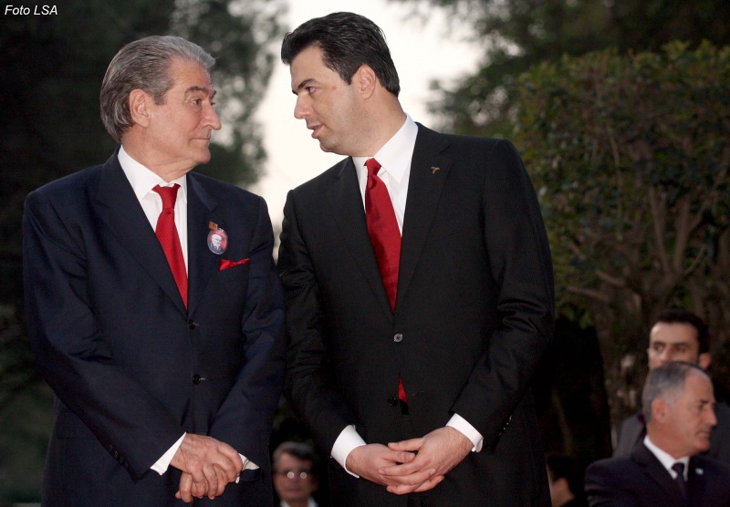 Ata duan ta kthejnë vetingun në komisione parlamentare, ne duam veting !