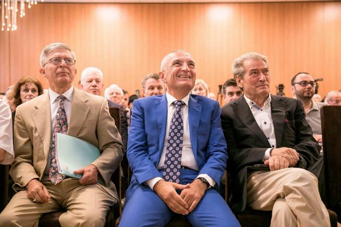 Amerikanët për “vetingu i vetvetes nga vetja” nga PD-LSI: Djalli fshihet në detaja! Amerikanët për “vetingu i vetvetes nga vetja” nga PD-LSI: Djalli fshihet në detaja!