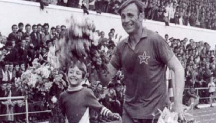 Panajot Pano, legjenda e futbollit shqiptar Panajot Pano, legjenda e futbollit shqiptar