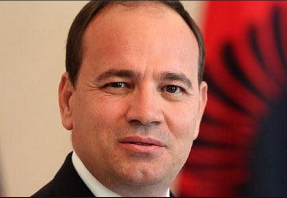 Bledi Mane: Braktisja e turpshme e Nishanit, nuk i duhet as Berishës (Foto) Bledi Mane: Braktisja e turpshme e Nishanit, nuk i duhet as Berishës (Foto)