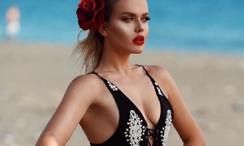 Foto/ U aksidentua mbrëmjen e djeshme në Bllok, flet Kejvina për herë të parë pas ngjarjes Foto/ U aksidentua mbrëmjen e djeshme në Bllok, flet Kejvina për herë të parë pas ngjarjes