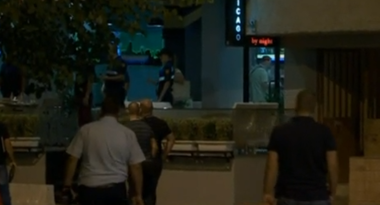 Shkëmbimi me armë zjarri në lokalin në Tiranë, ndalohet pronari Shkëmbimi me armë zjarri në lokalin në Tiranë, ndalohet pronari