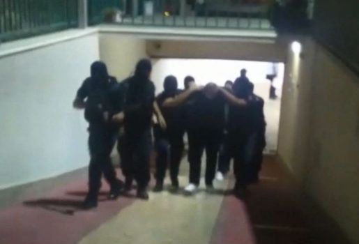 Të arrestuarit e grupit “Bajri”: Gjykata lë në burg 30 ditë vetëm disa prej anëtarëve?! Të arrestuarit e grupit “Bajri”: Gjykata lë në burg 30 ditë vetëm disa prej anëtarëve?!