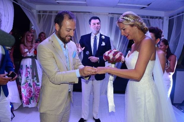 Alptekin, si mafioz që ka ndikuar politikën shqiptare! Alptekin, si mafioz që ka ndikuar politikën shqiptare!