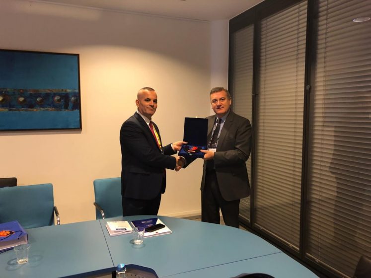 Drejtori i Përgjithshëm i Policisë së Shtetit në takim me delegacionet e Policisë amerikane, spanjolle e franceze Drejtori i Përgjithshëm i Policisë së Shtetit në takim me delegacionet e Policisë amerikane, spanjolle e franceze