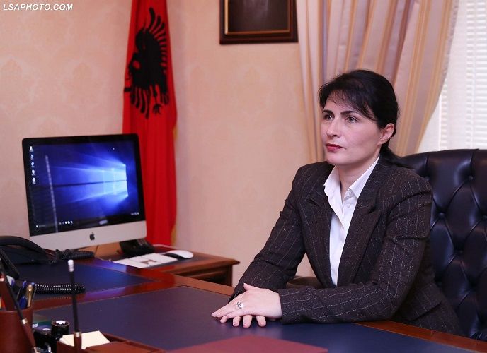 “Puçi” në prokurori: Monika dhe prokurorët që kanë frikë Vettingun duan arrestimin e Arta Markut “Puçi” në prokurori: Monika dhe prokurorët që kanë frikë Vettingun duan arrestimin e Arta Markut