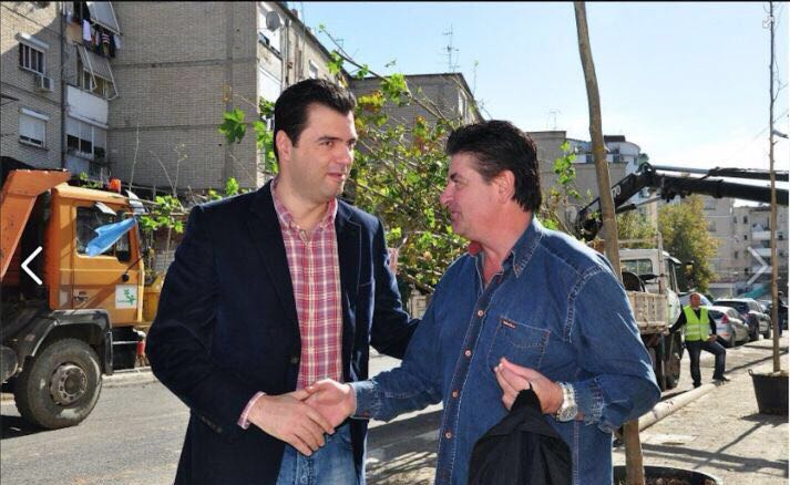 Nëse Basha do të niste vettingun sot, duhet të bëj gati valixhet! Ja disa persona të skeduar si kriminelë krah tij (Foto) Nëse Basha do të niste vettingun sot, duhet të bëj gati valixhet! Ja disa persona të skeduar si kriminelë krah tij (Foto)