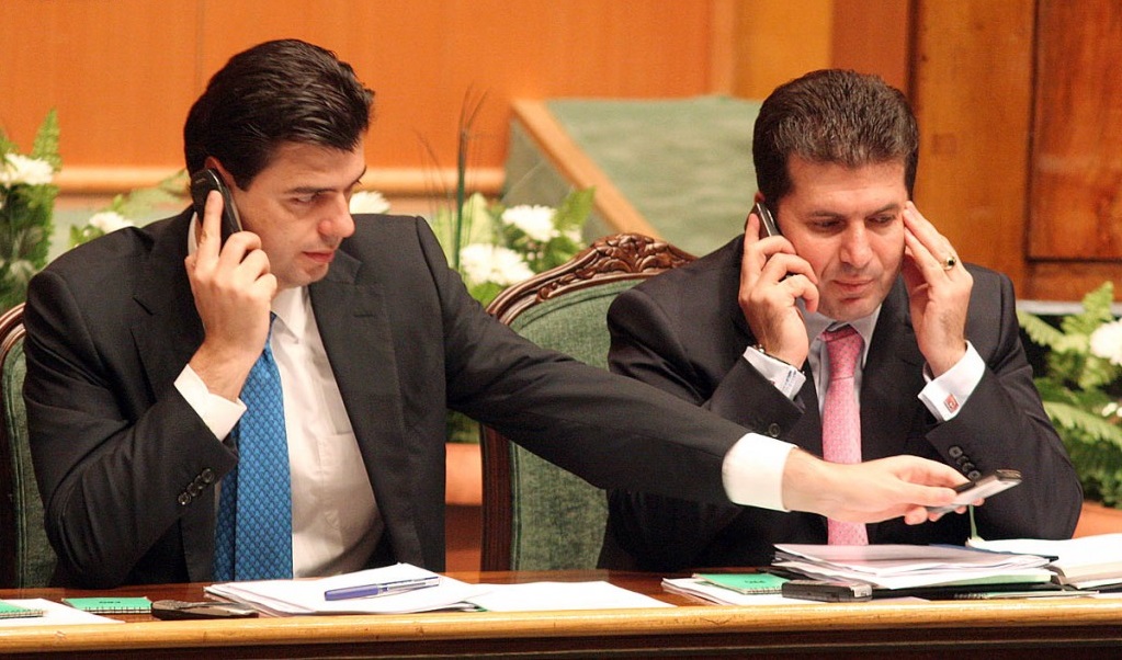 Basha kërkon veting për lidhjet e politikës me krimin, jo për pasuritë. Por çfarë thotë kabllogrami i SHBA për lidhjet e tij me krimin? Basha kërkon veting për lidhjet e politikës me krimin, jo për pasuritë. Por çfarë thotë kabllogrami i SHBA për lidhjet e tij me krimin?