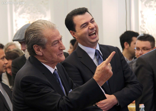 PD dorëzon sot propozimin në Kuvend për veting sipas “versionit” të saj qesharak! PD dorëzon sot propozimin në Kuvend për veting sipas “versionit” të saj qesharak!