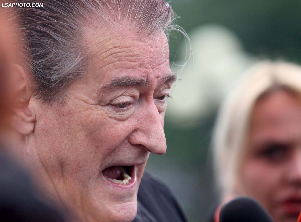 “Kur nis të flasë, ai fluturon”! Si u dukej amerikanëve Berisha në 2008?! “Kur nis të flasë, ai fluturon”! Si u dukej amerikanëve Berisha në 2008?!