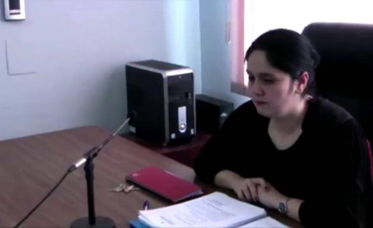 Gjyqtarja e e akuzuar për gafa të rënda në vendime, sot firmosi arrestimin e Rrajës Gjyqtarja e e akuzuar për gafa të rënda në vendime, sot firmosi arrestimin e Rrajës