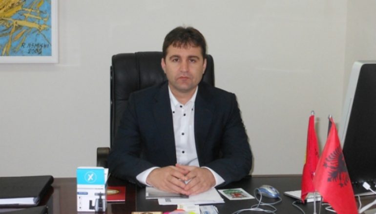 Ibsen Elezi shpërthen ndaj Bashës: Largohu! Janë me fakte dhe video konkrete momentet kur vjedh votat! Ibsen Elezi shpërthen ndaj Bashës: Largohu! Janë me fakte dhe video konkrete momentet kur vjedh votat!