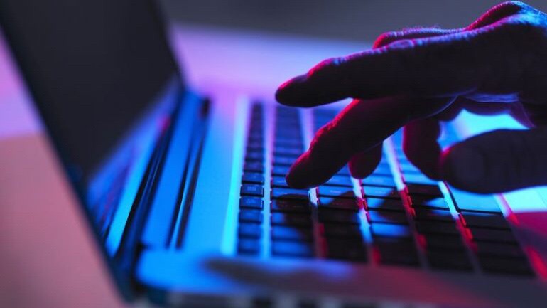 E gjithë bota pa internet, jepet lajmi: Ç’do ndodhë më 11 tetor E gjithë bota pa internet, jepet lajmi: Ç’do ndodhë më 11 tetor