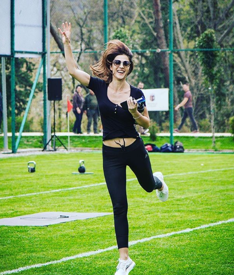 “O kukulla, të hoqën se s’ia le shefit”, moderatorja habit me përgjigjen: Ç’është ky…