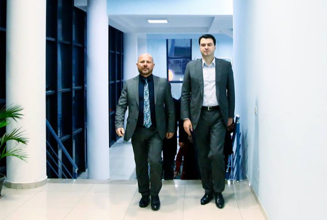 Prof. Dr. Xhelal Mziu, priti në takim Prof. Dr. Sali Berishën, për rrezikun e ndarjes së kufijve Tiranë-Bathore Prof. Dr. Xhelal Mziu, priti në takim Prof. Dr. Sali Berishën, për rrezikun e ndarjes së kufijve Tiranë-Bathore