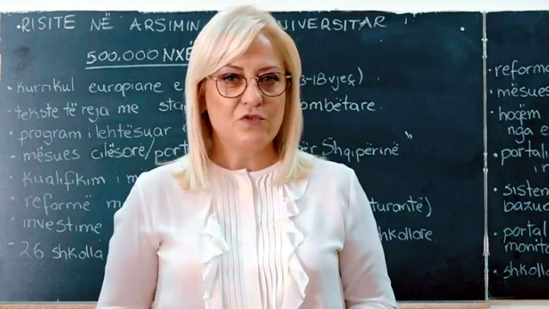 Ministrja Nikolla jep lajmin e shumëpritur për qindra infermierë të shkolluar në vend Ministrja Nikolla jep lajmin e shumëpritur për qindra infermierë të shkolluar në vend