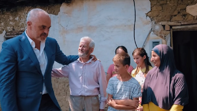 Rama lumturon familjen që jetonte në kushte të mjerueshme: Sot po i ndërtohet shtëpia e re! Rama lumturon familjen që jetonte në kushte të mjerueshme: Sot po i ndërtohet shtëpia e re!